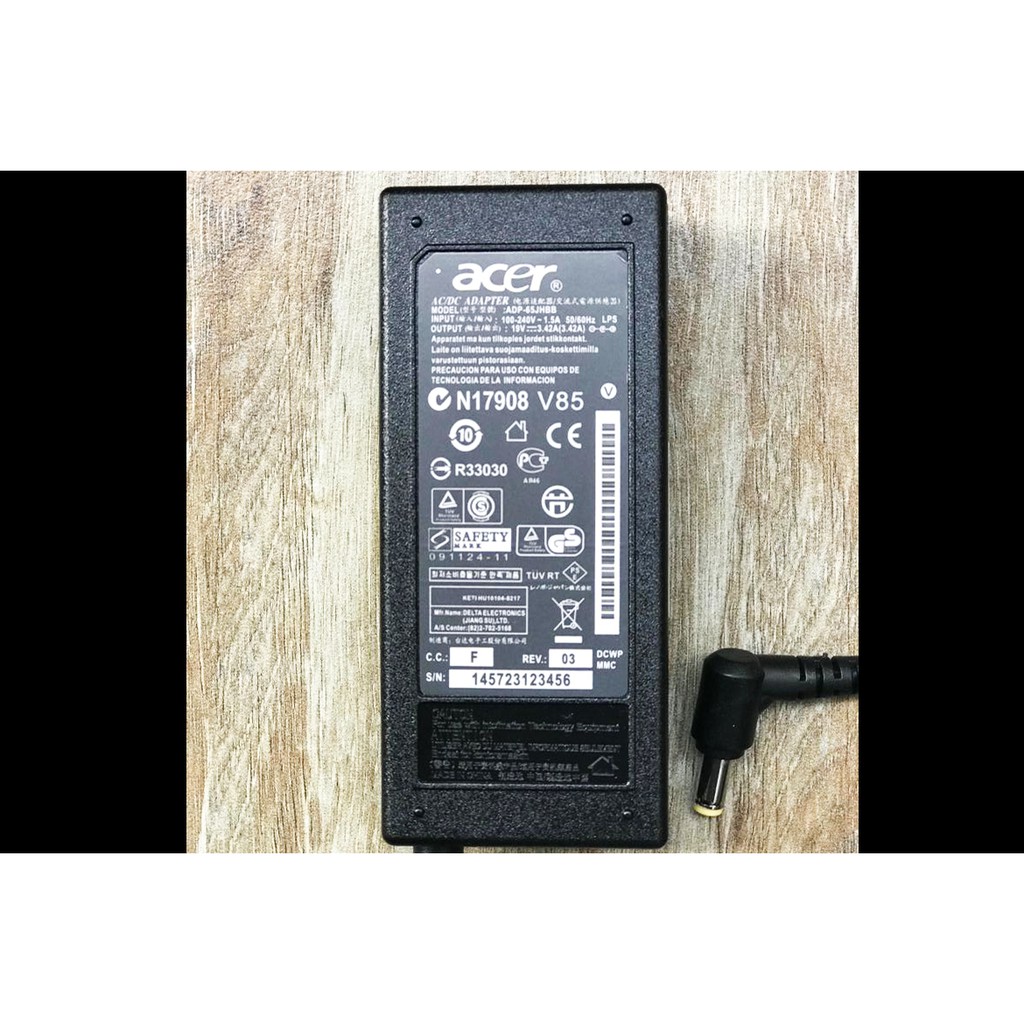 Adaptor charger casan laptop / notebook acer aspire E1-470, E5-471, E5-411G, E5-411 Original