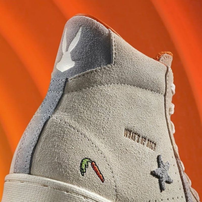 black bugs bunny converse