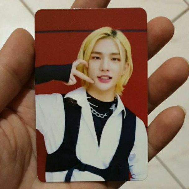 AR PHOTOCARD STRAY KIDS HYUNJIN