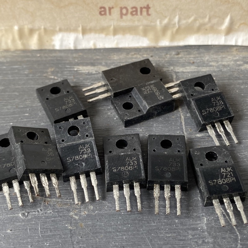 ic regulator 7808  s7808pi original ready