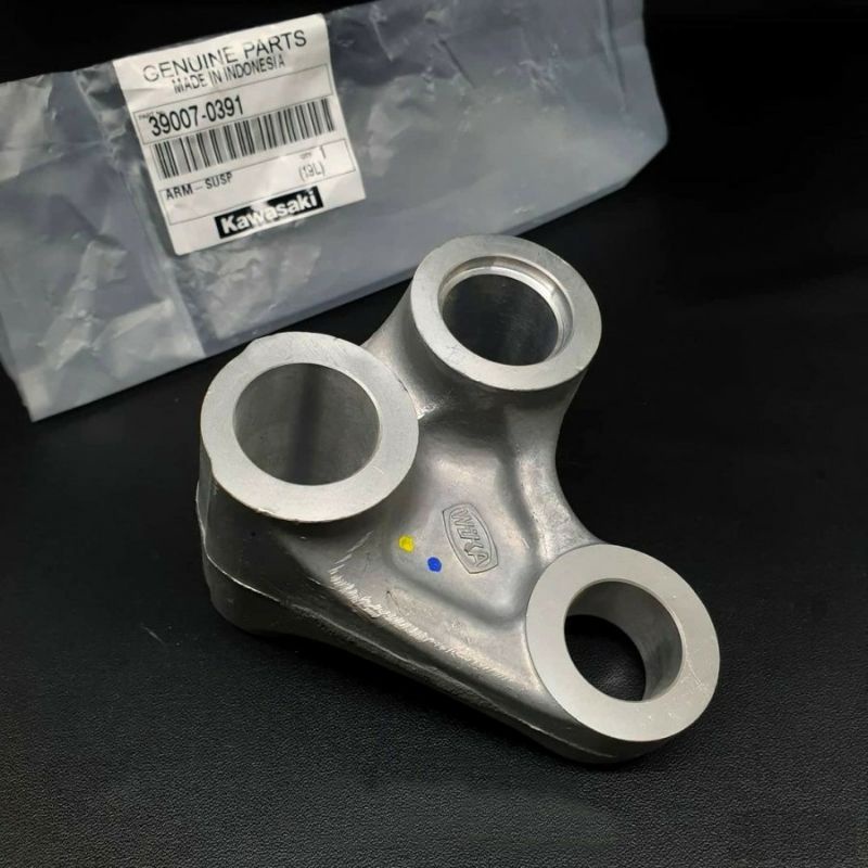arm susp KLX 150 atau unitrack klx 150 L KLX BF original kawasaki