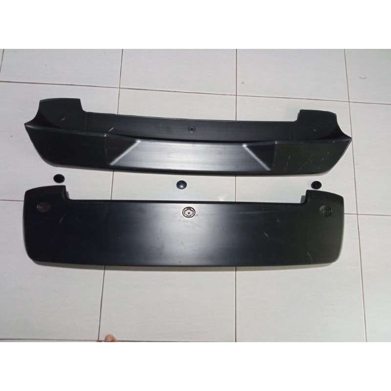 Spoiler topi belakang suzuki grand vitara tahun 2007-2018 tanpa cat