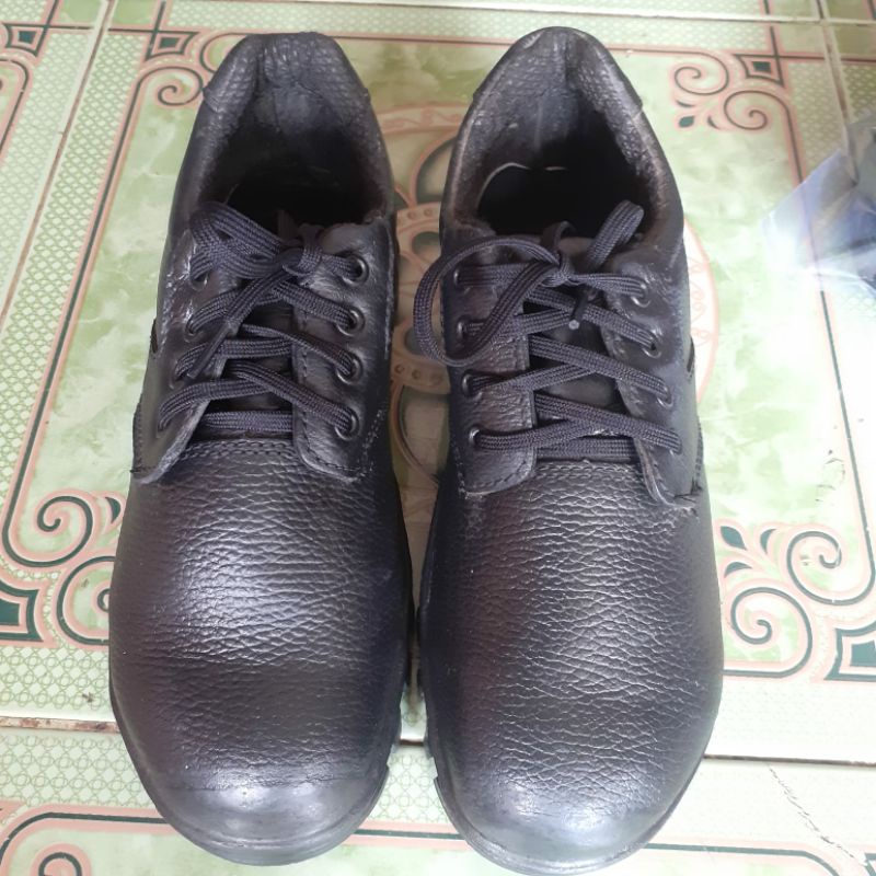 SEPATU SAPETY DR OSHA/SIMON/ MERK RENDEM SECOND PROYEK