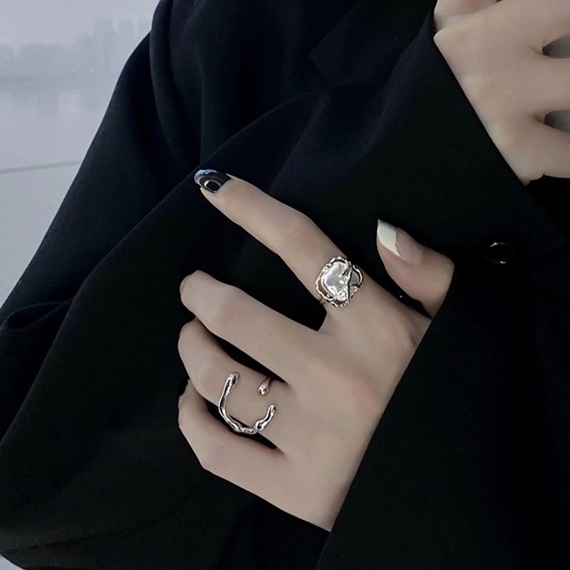 Cincin Minimalis Bentuk Geometri Gaya Retro Untuk Wanita