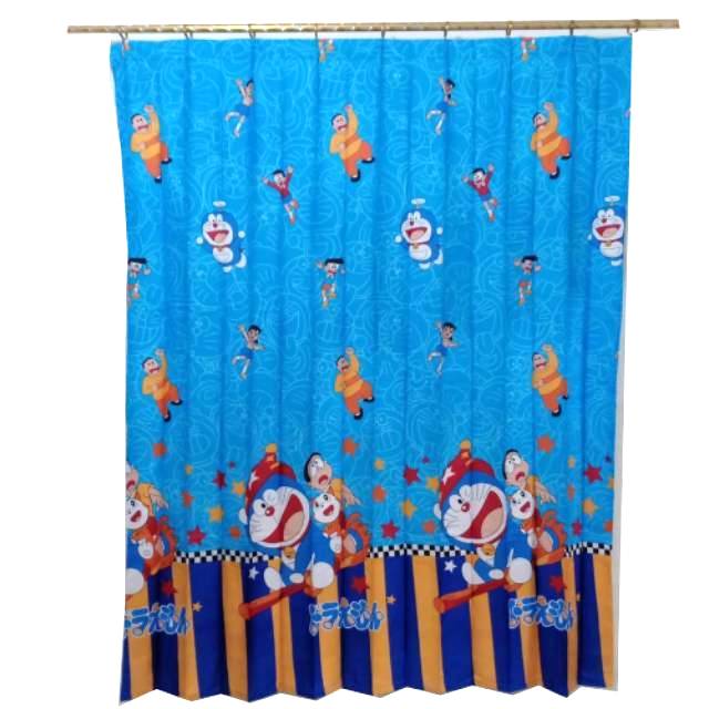 Gorden jendela tanggung panjang Doraemon Evolution ukuran 150 x 190 cm