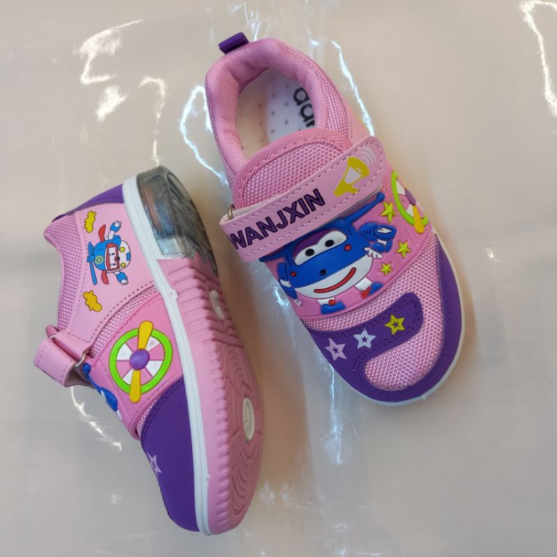 Sepatu anak keren