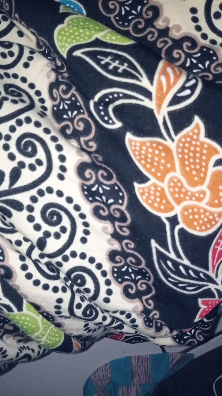 Monellina Tusha Kaos Batik Oversize Wanita Lengan Panjang