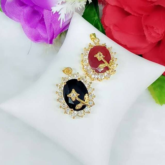 Liontin mata Hitam &amp; Merah lapis emas 24k