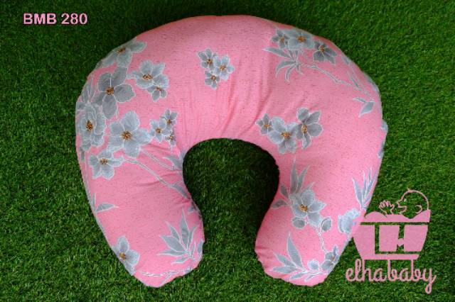 Bantal Menyusui P65xL62XT18 CM Merk Omiland