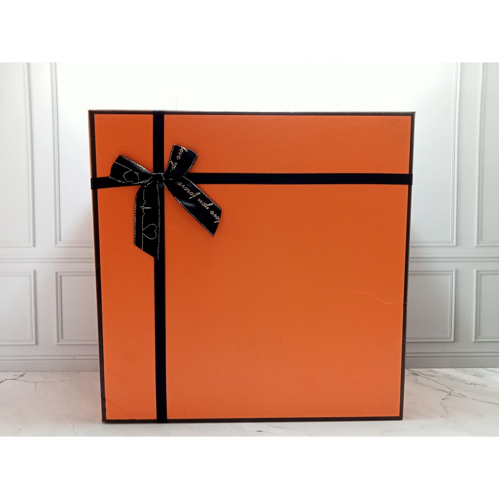 

DEFECT - Kotak Kemasan Kado Hadiah Klasik Oranye Pita/ Kotak Hampers B