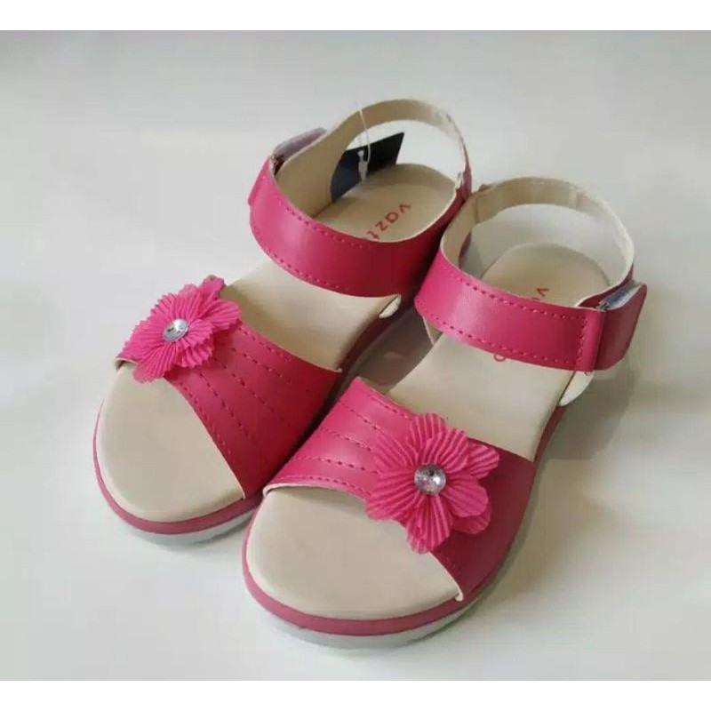 sandal anak perempuan . sandal anak cewek . sandal bagus . cantik . murah . sandal vaztelio