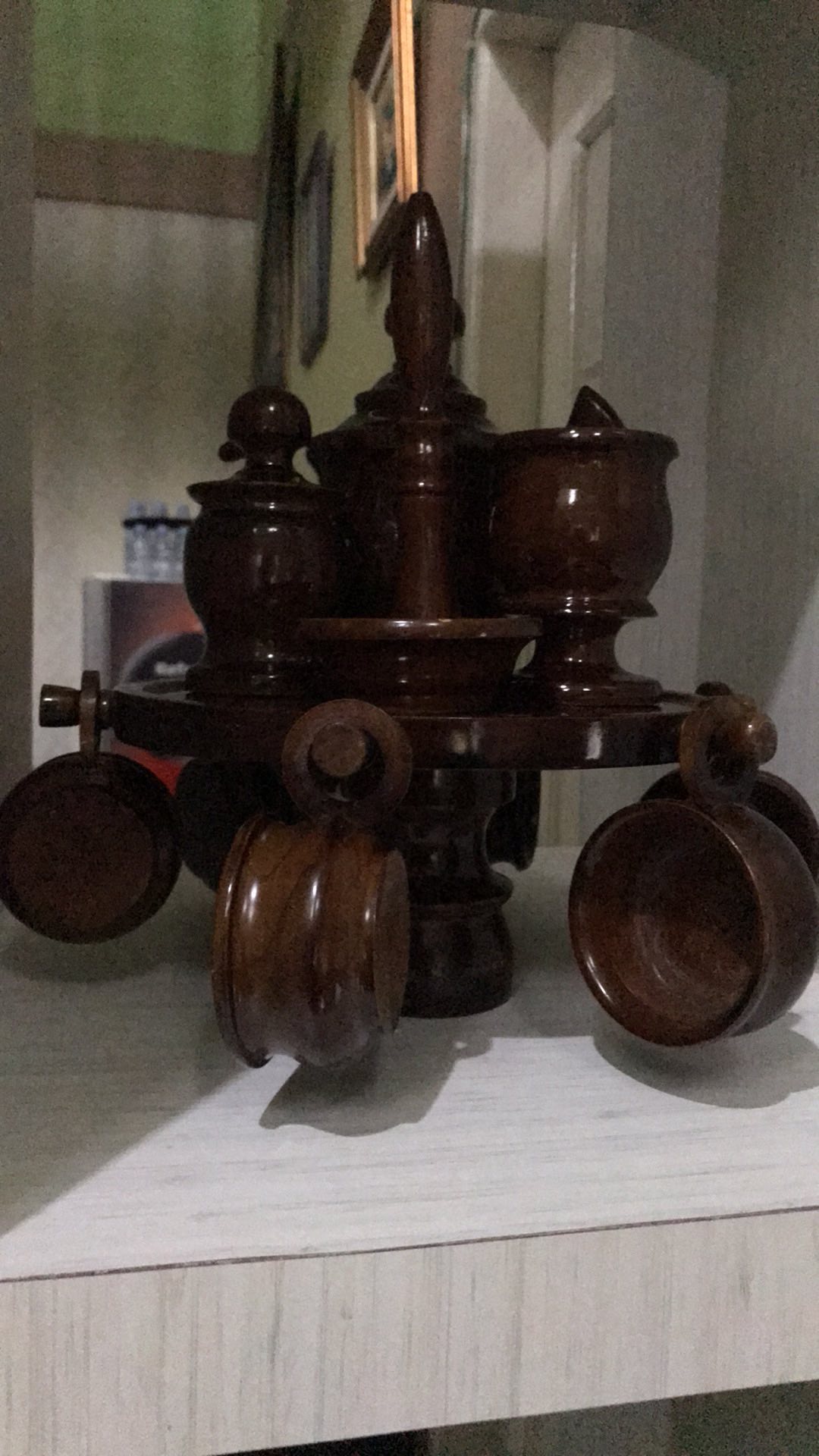 Teko Hias Cangkir Gantung Dari Kayu Hiasan Meja Kayu Jati