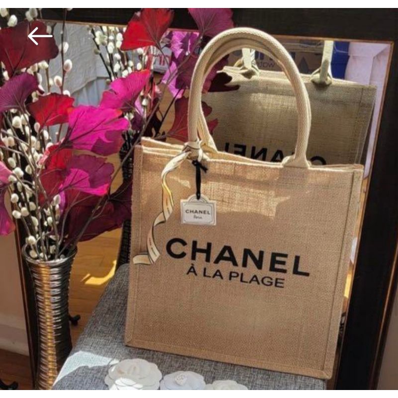 Chanel ala plange Tote bag