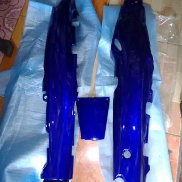 Body belakang Yamaha Vega R lama biru