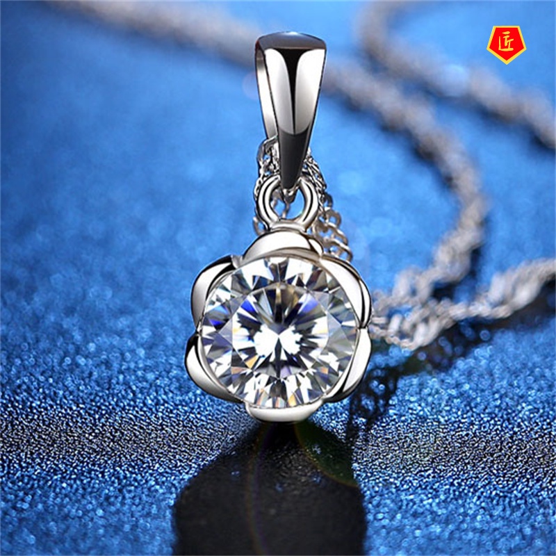 [Ready Stock]Women's Korean-Style Fashion Plum Blossom Pendant Diamond-Studded Necklace Simple Fashion