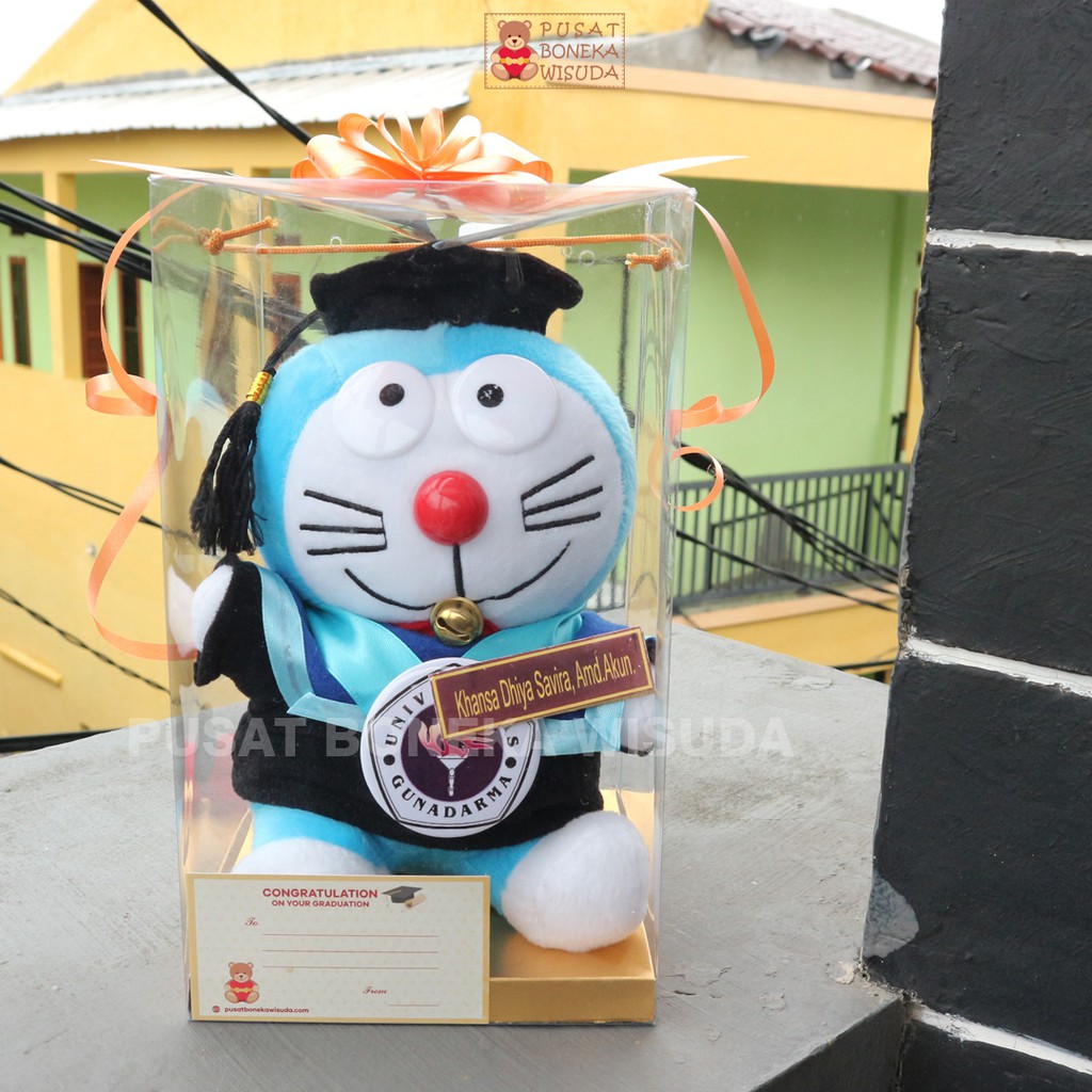 Boneka Wisuda Doraemon Mika Souvenir Hadiah Wisuda Kado Wisuda Mika Custom Nama Guru Gede Jogja