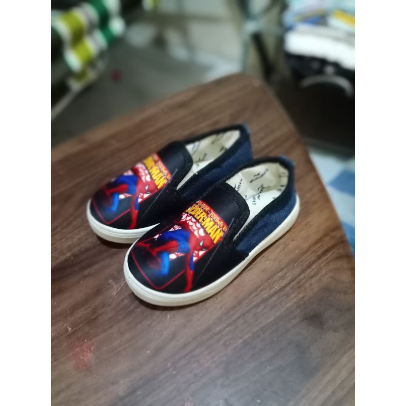 sepatu anak cuci gudang