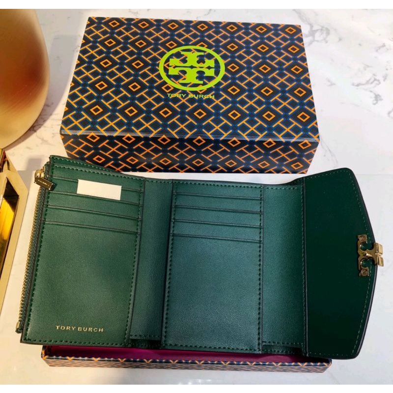 Tory Burch Kira Mixed - Materials Medium Flap Wallet Green