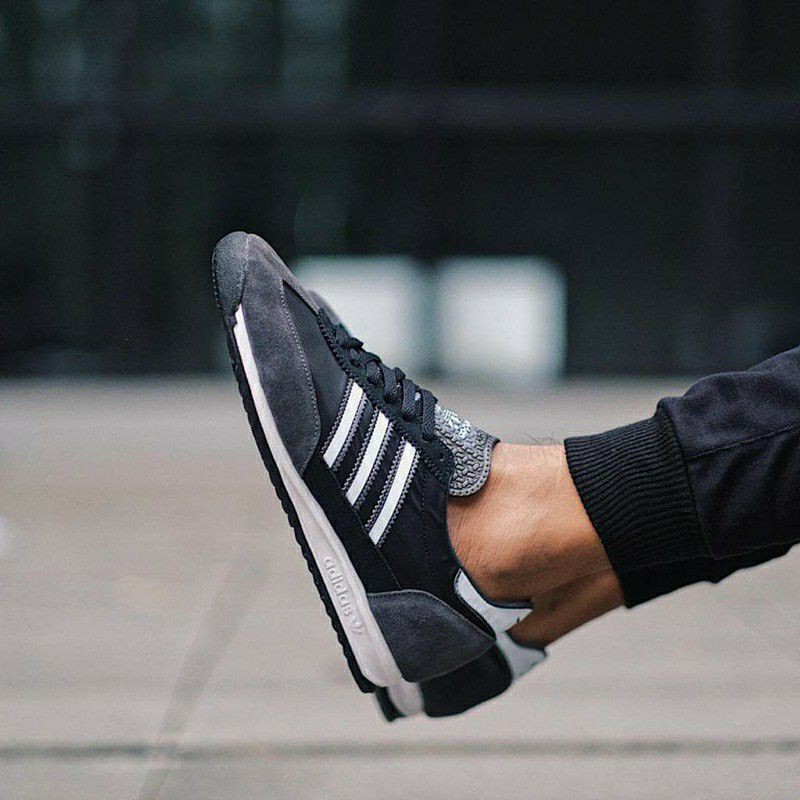 ADIDAS SL72