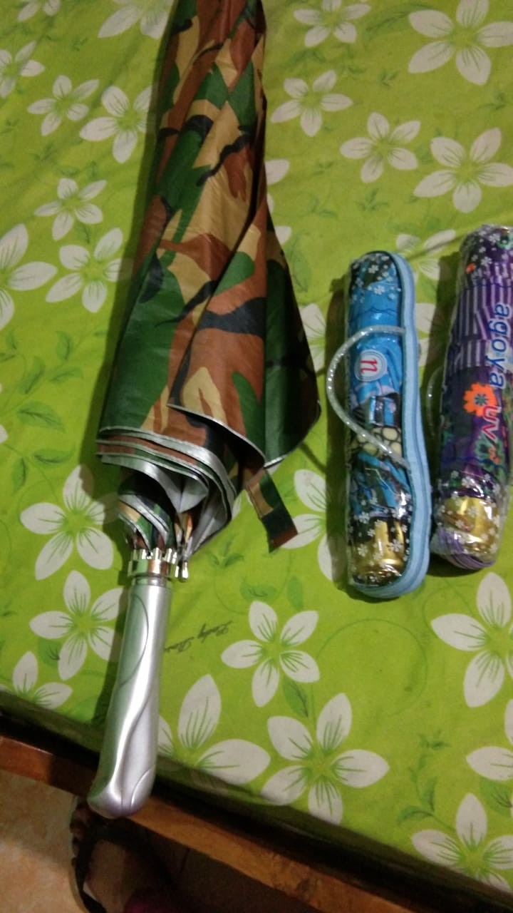 Payung Lipat 3 Tas Saten Rangka Balik