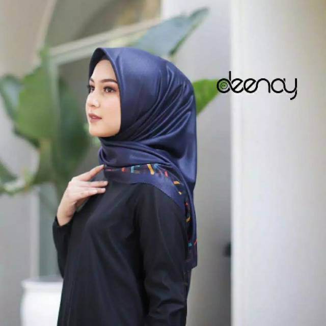 Deenay Diara Navy