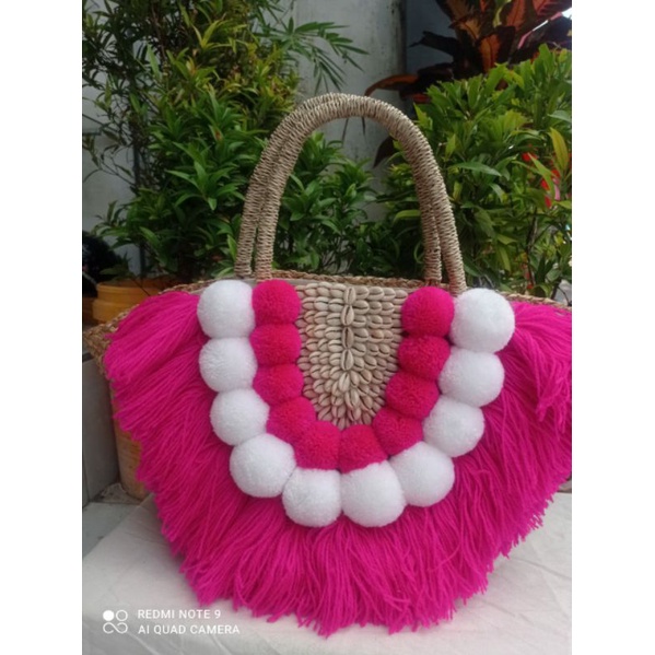 Tas mendong pom pom#Tas entnik bali#tas pantai bali#tas anyaman pulau Bali