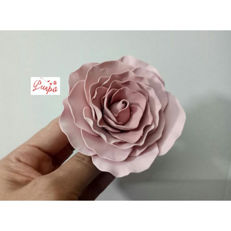 

(403/PMBG3) Gumpaste Flower Sugar Flower /Bunga Gumpaste Rose