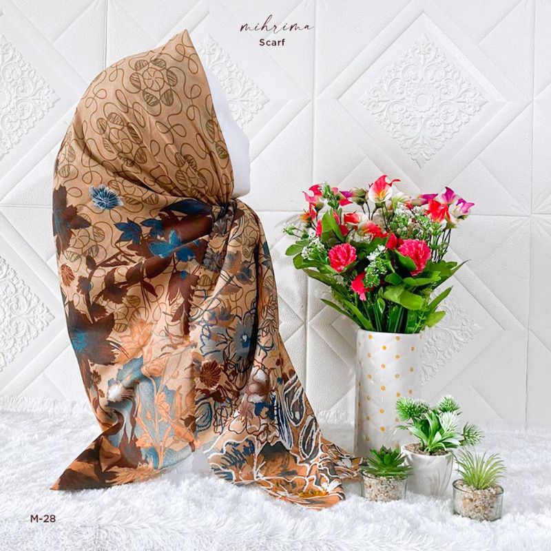 Hijab Segi Empat Motif Mihrima Scraf by Mihrima