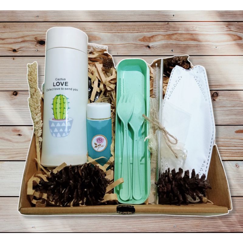 

Hampers New Normal Kit Gift Box Kado Ulang Tahun