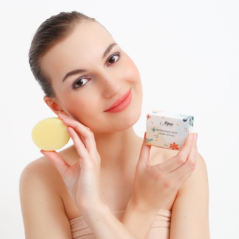 Minee Brightening Soap with Saffron & Collagen (Sabun badan bikin Glowing)