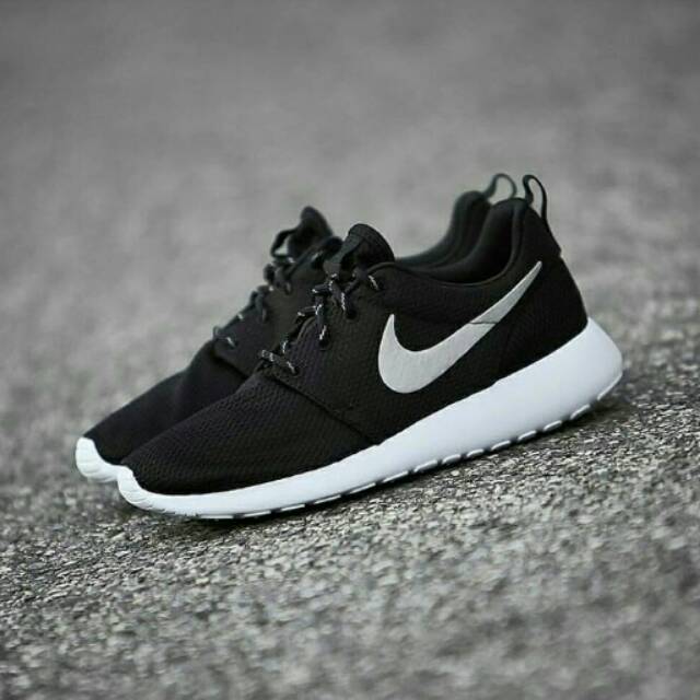 camel chunky trainers