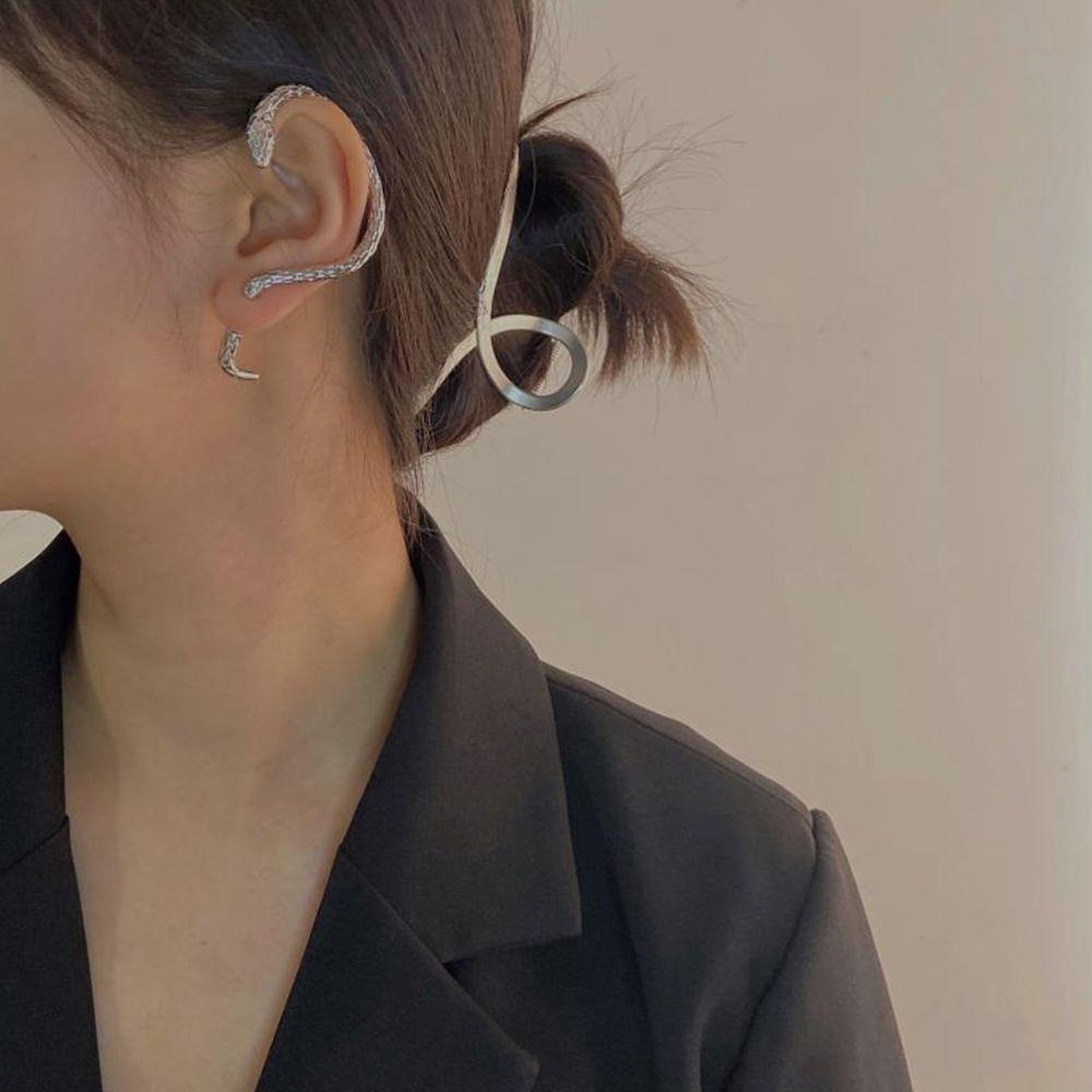 Agustina Wanita Ear Hook Streetwear Keren Ular Paduan Gadis Hip Hop Klip Tulang Telinga Tunggal
