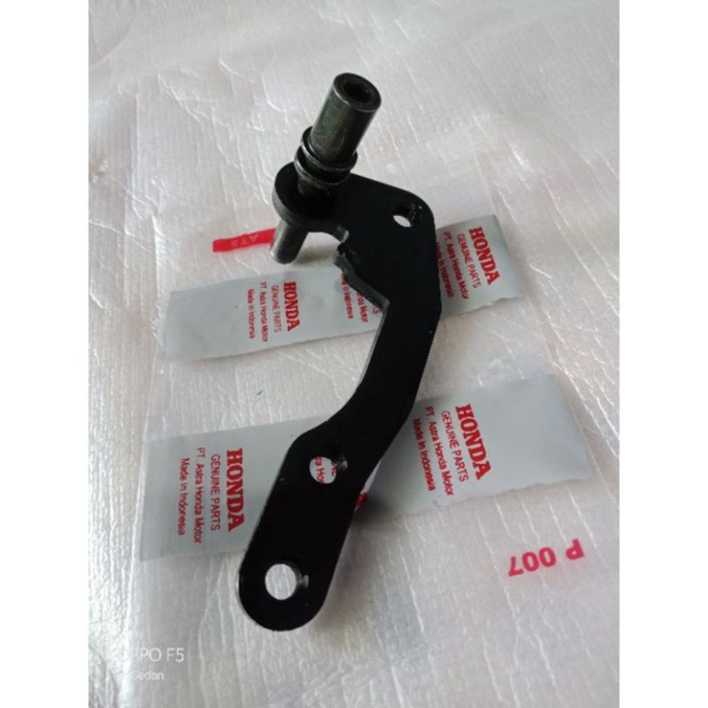 dudukan kaliper plat kaliper besi kaliper beat fi beat pop vario 125 beat eco