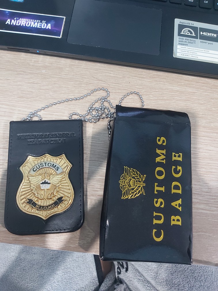 Kalung Badge Name Tag Kulit Rantai