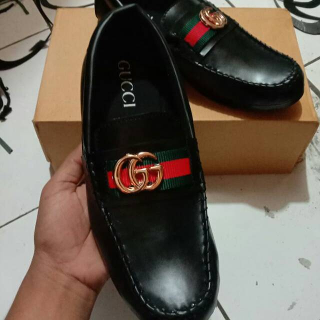 Slip on pria sepatu pansus cowok