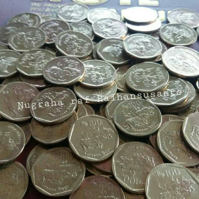 Uang koin logam 100 rupiah karapan sapi