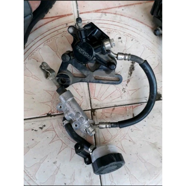 CAKRAM BELAKANG MASTER KALIPER KEPALA BABI SATRIA FU 150 INJEKSI FUFI ORIGINAL