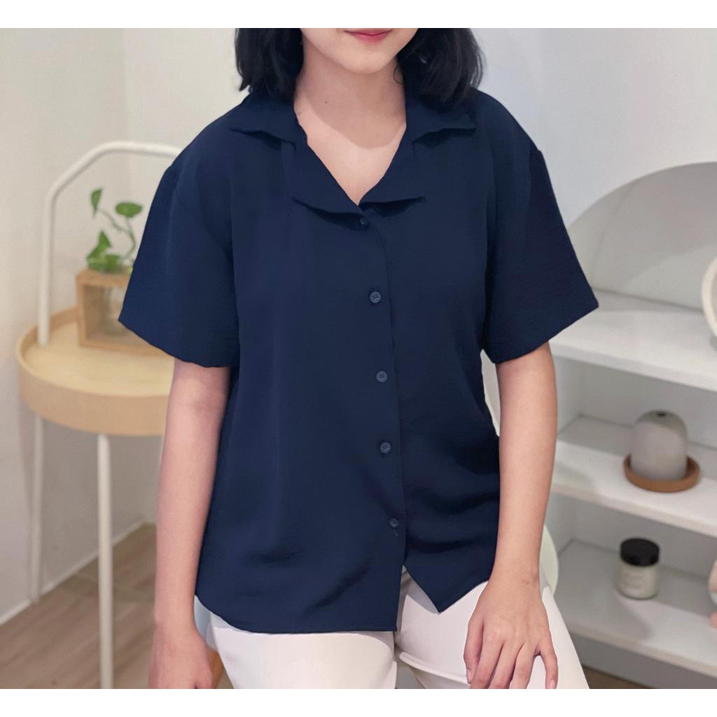 Tq88indonesia Fashion Baju Kemeja Wanita Lengan Pendek / VIOND CRINCLE AIRFLOW DOWN COLLAR SHIRT / Kem / Hem Polos / Busana Casual Cewek / Ootd / Outfit Casual Kekinian