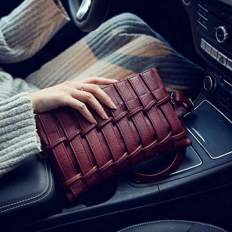 Tas Selempang Wanita Import Model Rajut Viral