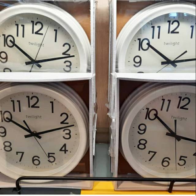 Jam dinding analog twilight informa diameter 35cm