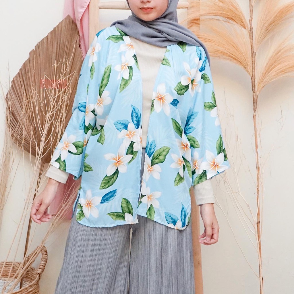 OUTER / OUTER BUNGA / OUTER PANTAI / FLORAL OUTER / CARDIGAN / OUTFIT PANTAI / OUTWEAR BUNGA