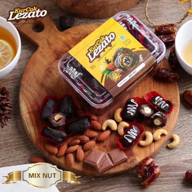 

Silahkan Order Kurcok Mix Nut Lezato Kurma Cokelat Coklat