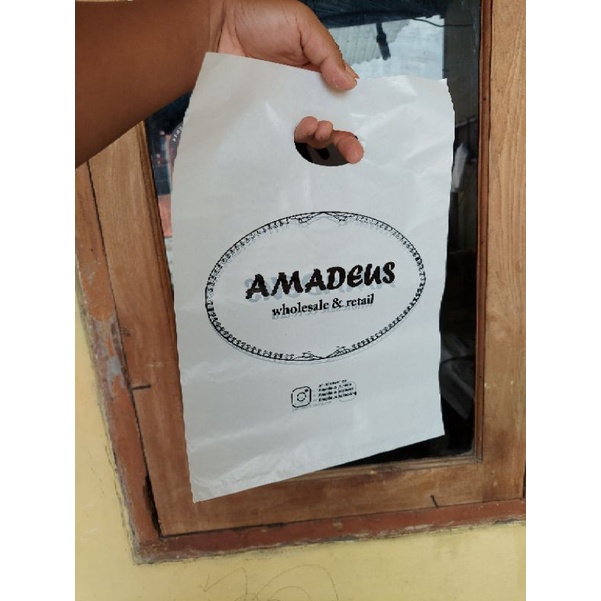 

Kantong Plastik Polos 25 x 35 Oval tanpa sablon Tas Plastik
