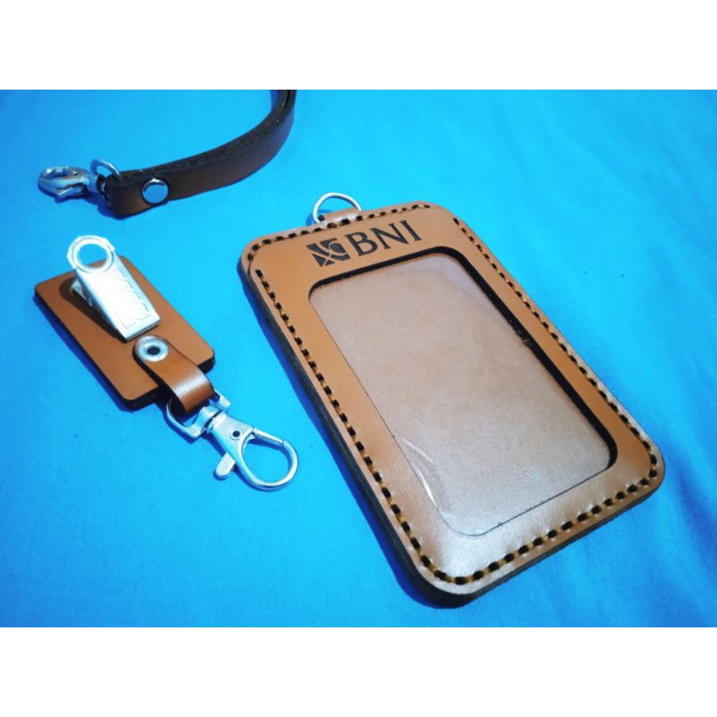 

name tag id card kulit asli gratis gravir