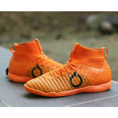 SEPATU FUTSAL ORTUSEIGHT CATALYST MYSTIQUE IN ORTRANGE BLACK