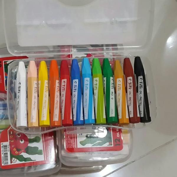 

✬ Crayon titi oil pastel 12 warna / krayon minyak 12 warna titi ➩