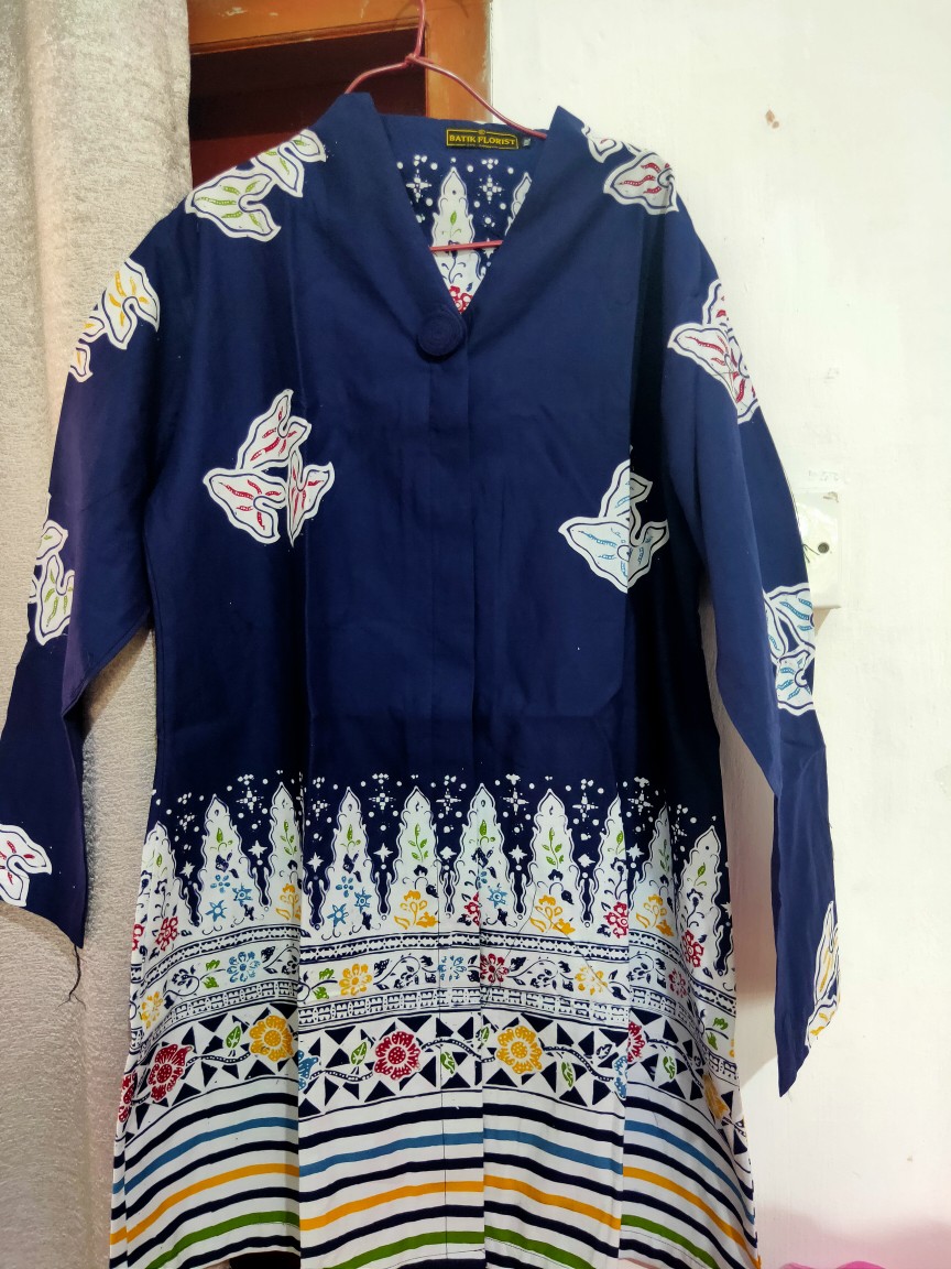 Batik Solo Amara Tunik Navy Florist Batiksoloamanah 170.000