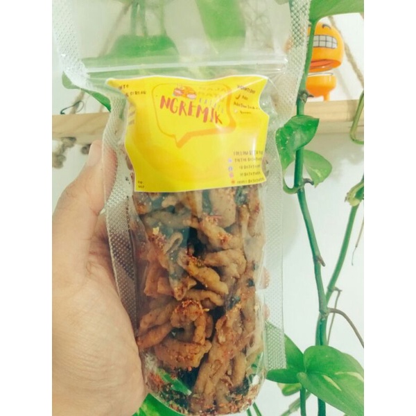 

Kripik Usus Pedas Daun Jeruk , original daun jeruk