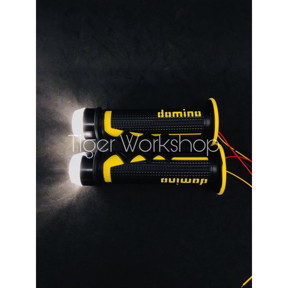 Handgrip Shark Sarung Gas Plus Lampu Jalu Stang Variasi Motor LED DRL 2 in 1 Plus Sein ( Universal )