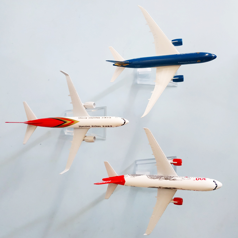 B787 Model Pesawat Terbang Vietnam Boeing 787 Bahan Metal Alloy Die-cast Ukuran 16CM / 20CM